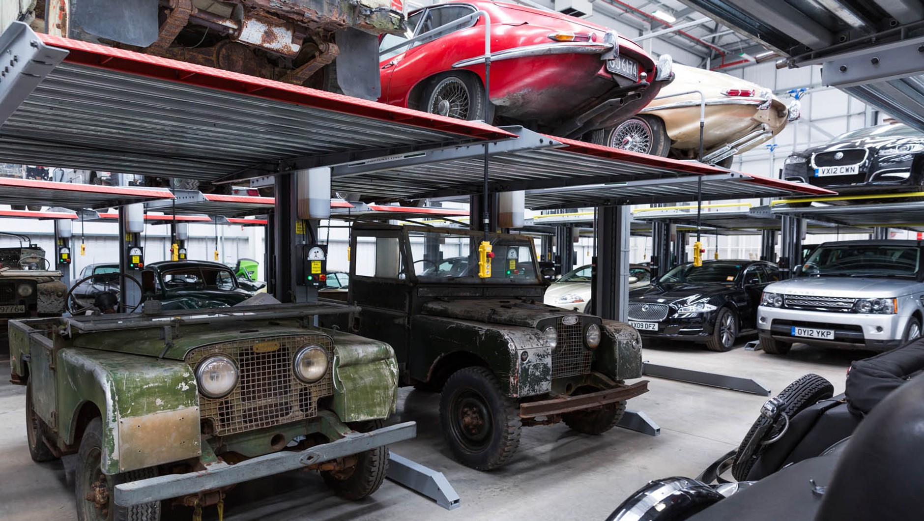 Jaguar Land Rover Classic Works w Coventry