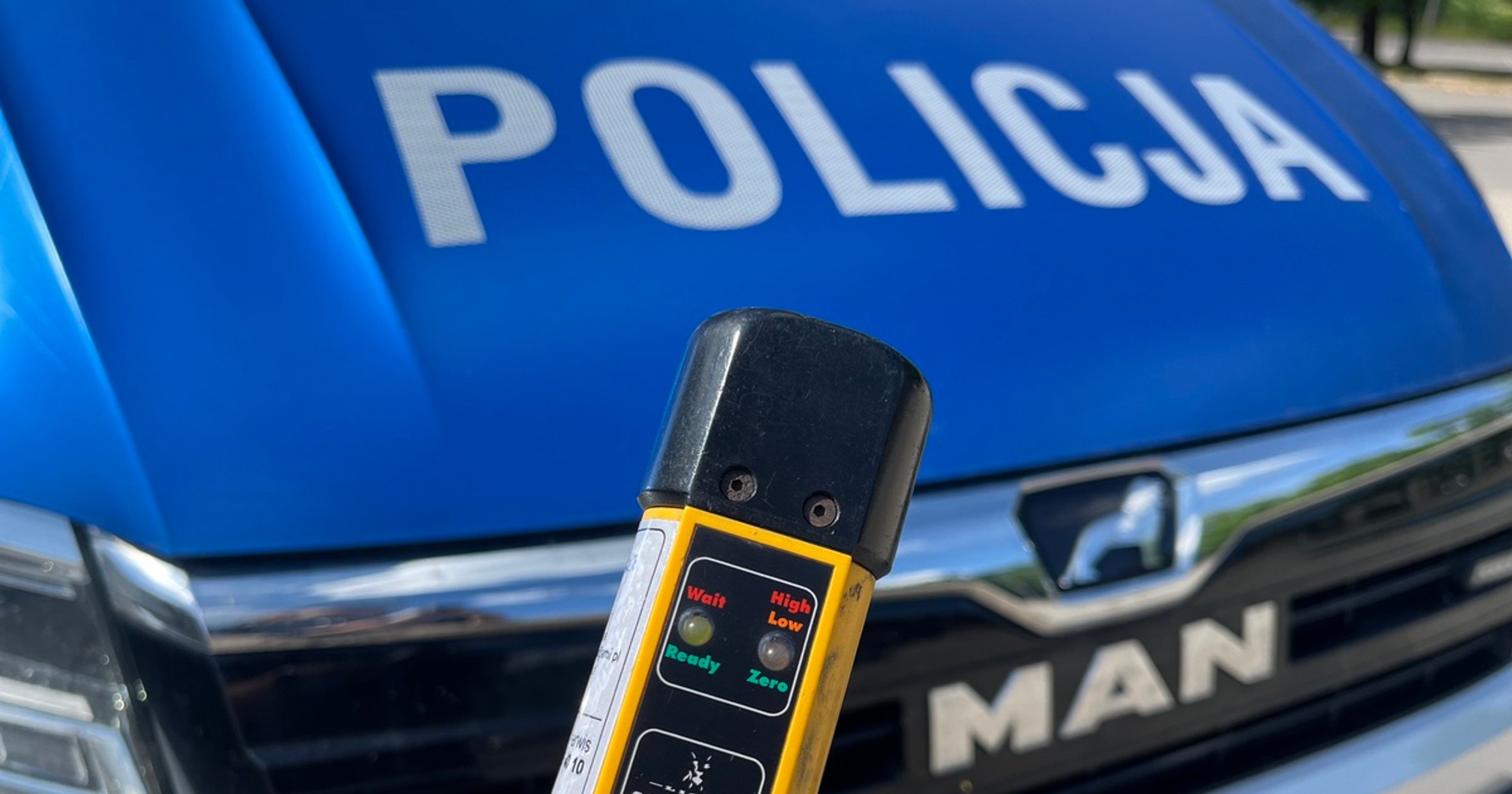 Obraz pochodzący z serwisu https://podlaska.policja.gov.pl/pod/opp/aktualnosci/96502,Stracil-panowanie-nad-pojazdem-majac-ponad-2-promile.html