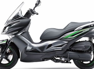 Premiery EICMA 2015: skuter Kawasaki J125