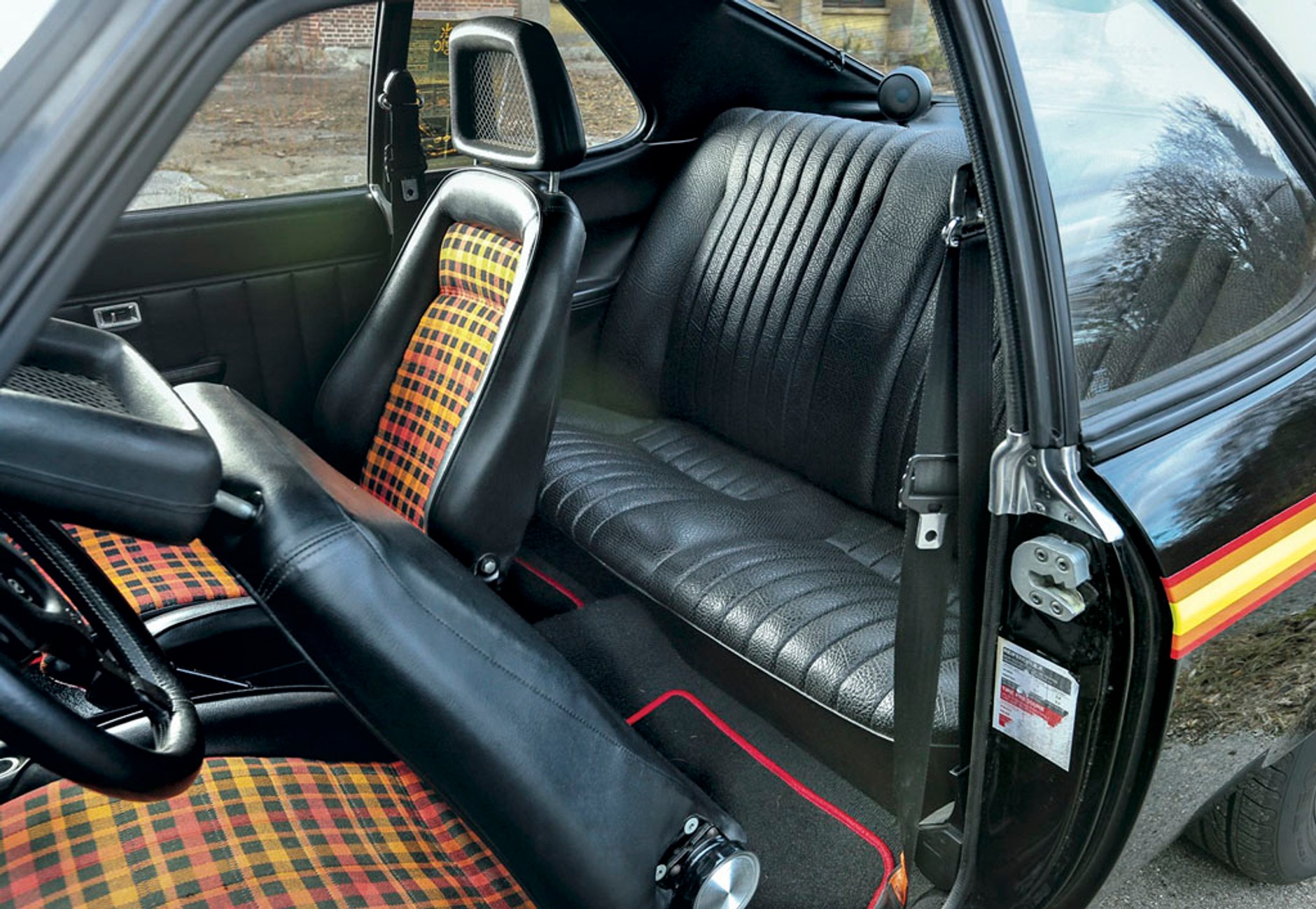 Opel Manta Black Magic - nie tylko dla młodzieży