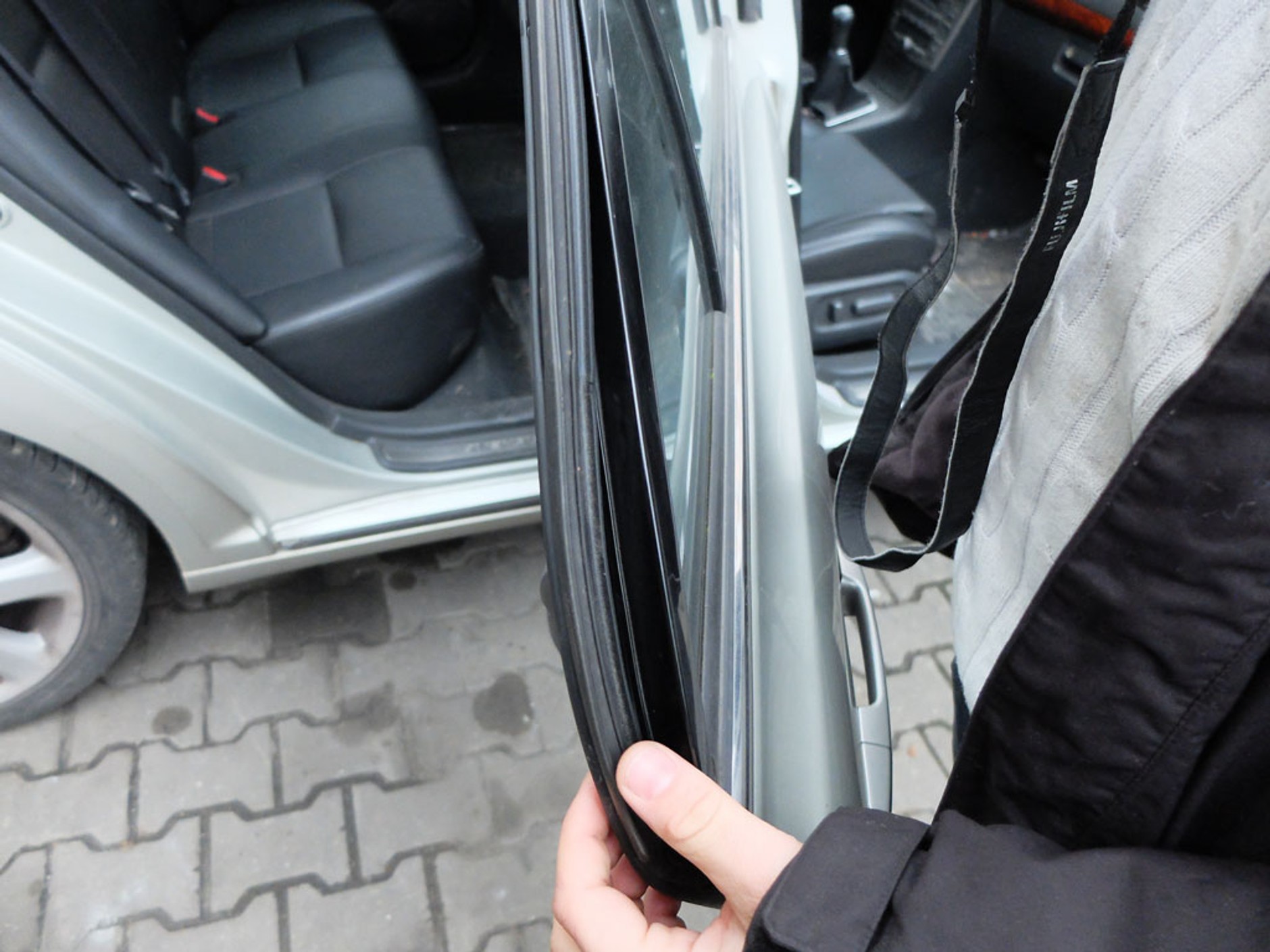 Nadwozie oglądamy i z góry, i z dołu – to można zrobić także bez podnośnika!