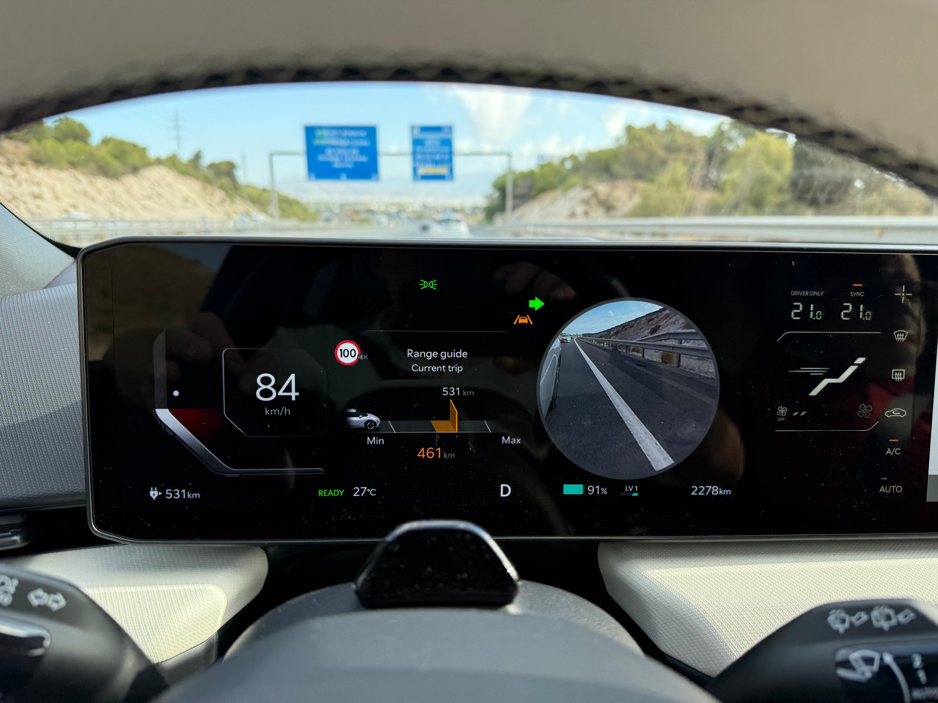 Wirtualne lusterko włącza się wraz z kierunkowskazem