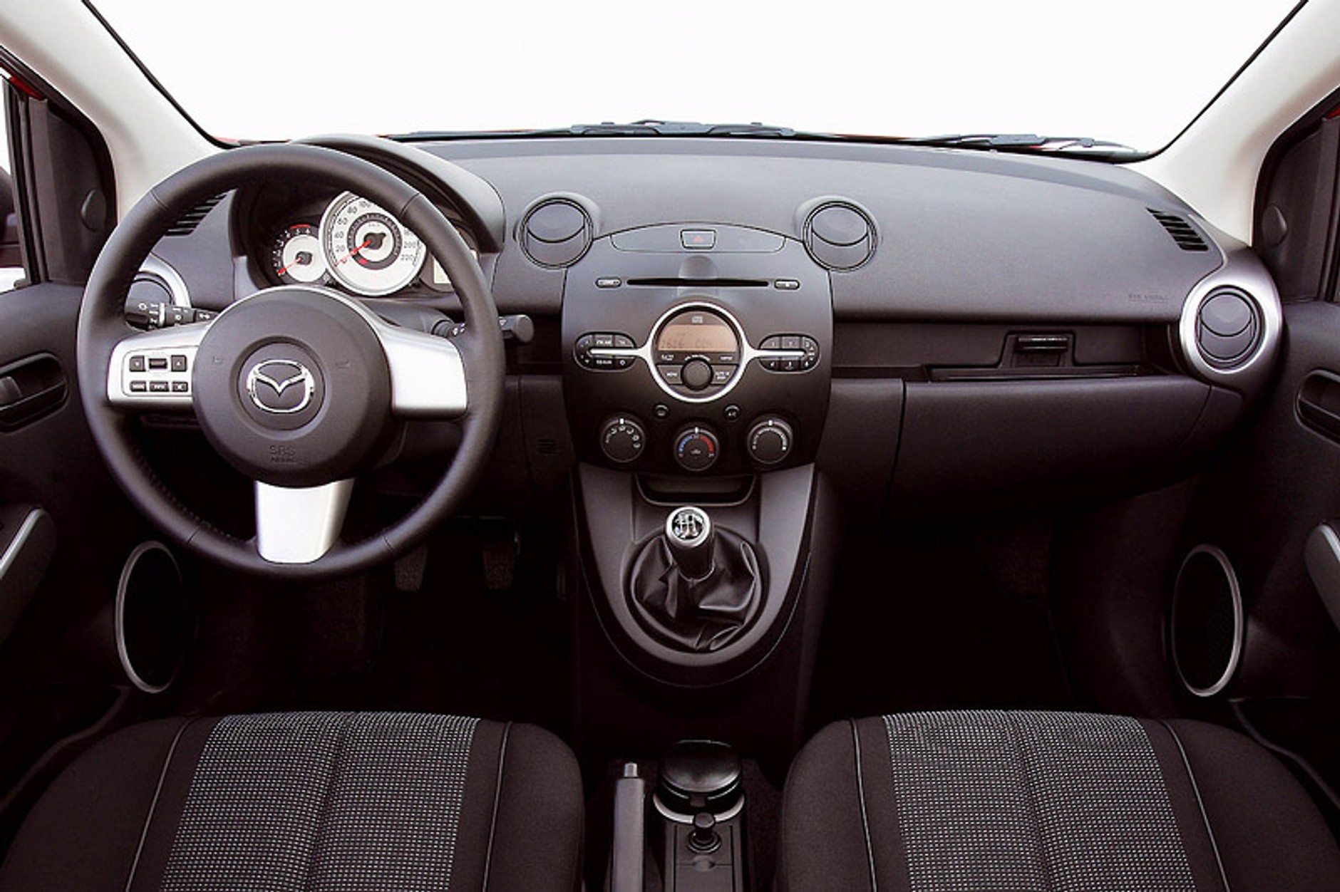 Nowa Mazda2: trzydrzwiowa i w wersji z silnikiem Diesla