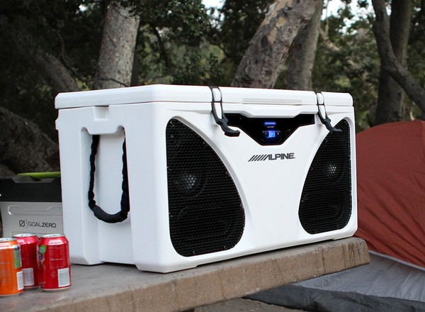 Czy to jeszcze car audio? Grająca lodówka Alpine