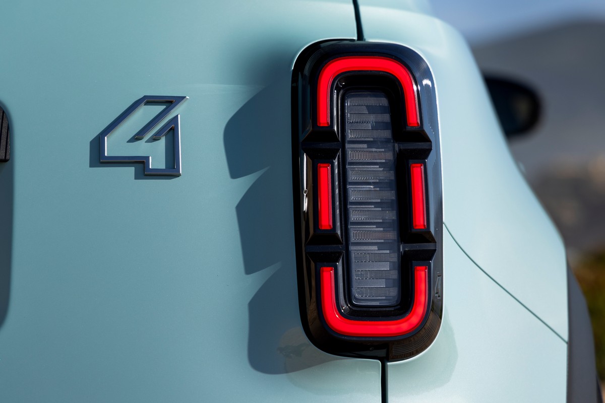 Cały świat pokochał Renault 4. sukcesor też ma być jak szwajcarski scyzoryk