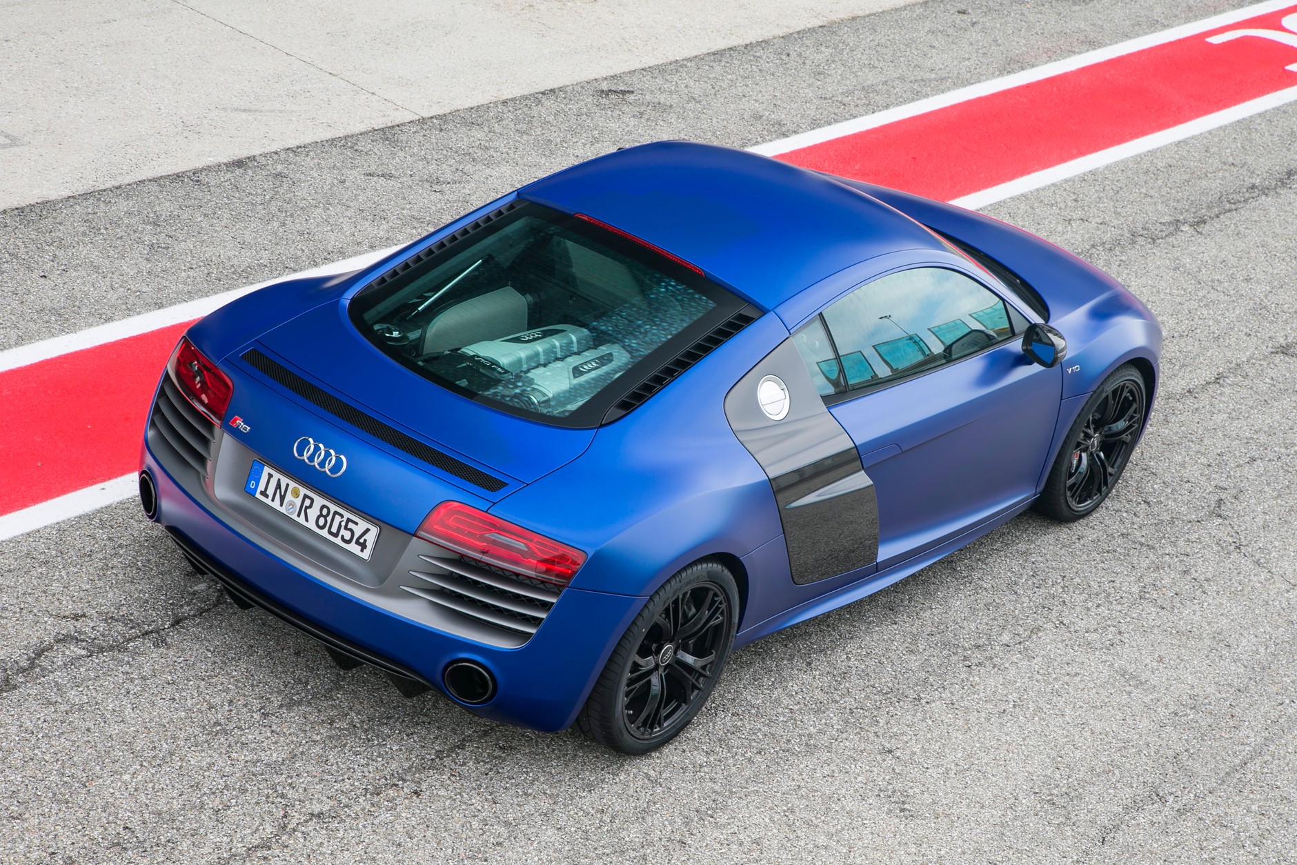 Jak jeździ nowe Audi R8?