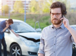 Idą zmiany w zgłaszaniu kolizji. Niedługo wystarczy do tego telefon