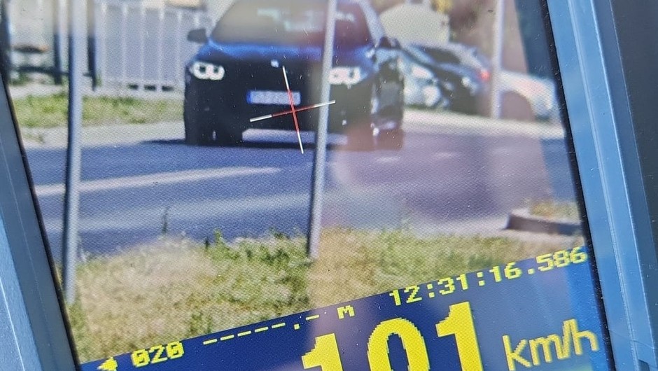 Obraz pochodzący z serwisu https://stargard.policja.gov.pl/zst/dzialania-policji/aktualno/63258,Zatrzymane-prawo-jazdy-wysoki-mandat-i-punkty-karne-dla-39-latka-to-konsekwencje.html