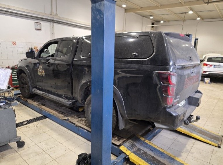 Isuzu D-Max pana Jacka – zdjęcia z oględzin rzeczoznawcy