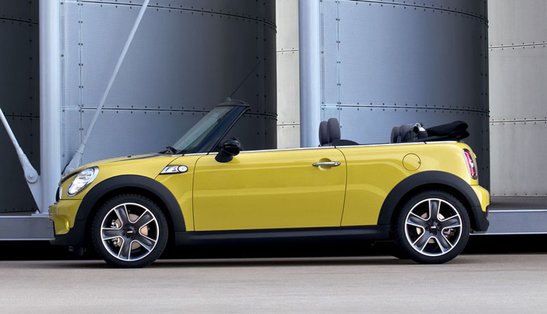 Mini Cabrio: pierwsze zdjęcia i informacje