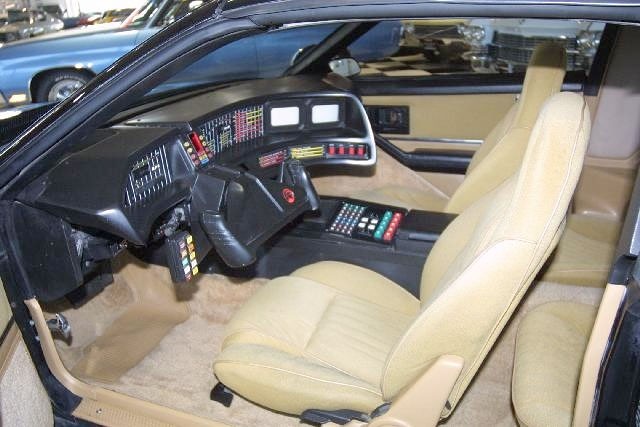 Legendarny KITT na sprzedaż