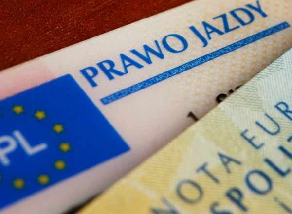 Nawet 30 tys. zł kary dla kierowcy za brak symbolicznej opłaty. Ministerstwo widzi problem