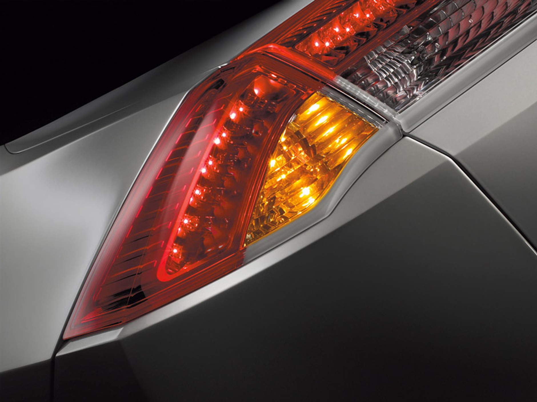 Zdjęcia szpiegowskie: nowy Renault Laguna na krótko przed premierą (+ wideo)