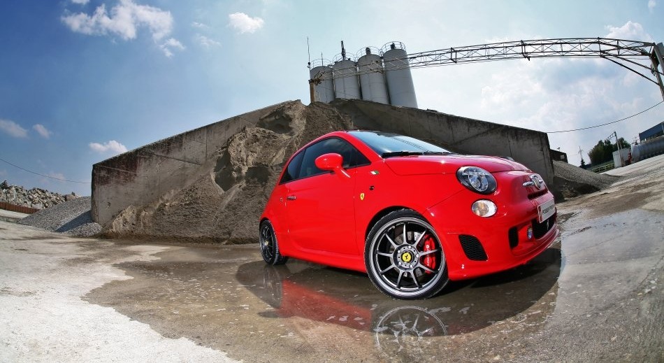Pogea Racing Abarth 500 "Ferrari Dealers Edition