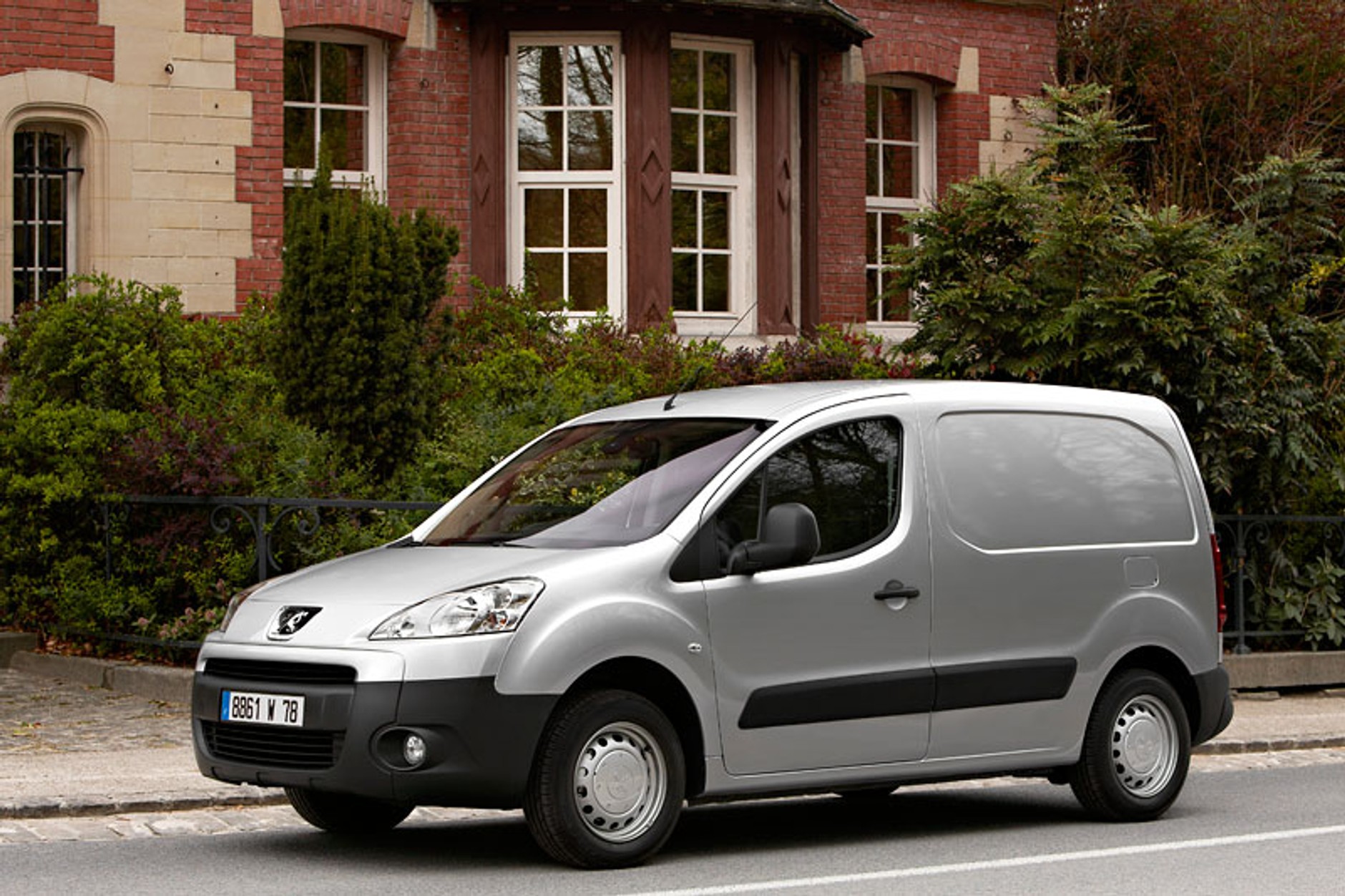 Peugeot Partner i Citroën Berlingo otrzymają nowy silnik 1,6 VTi (Euro 5)