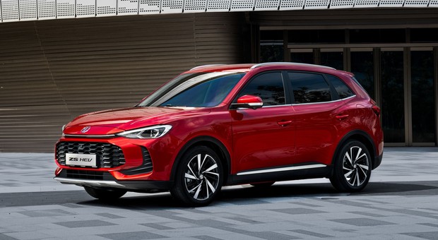 MG podało ceny nowego ZS-a w Polsce. To najtańszy hybrydowy SUV