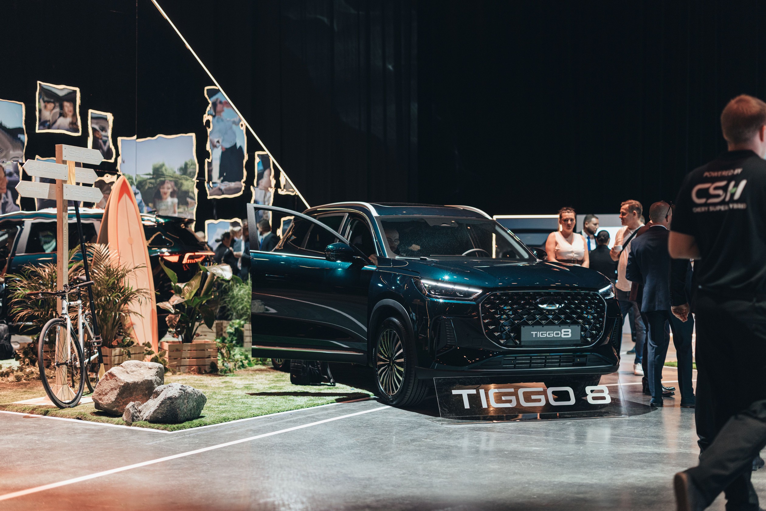 CHERY TIGGO 8 to auto o rozmiar większe od modelu TIGGO 7, jego długość to ponad 4,7 metra, a rozstaw osi to aż 2,71 metra.