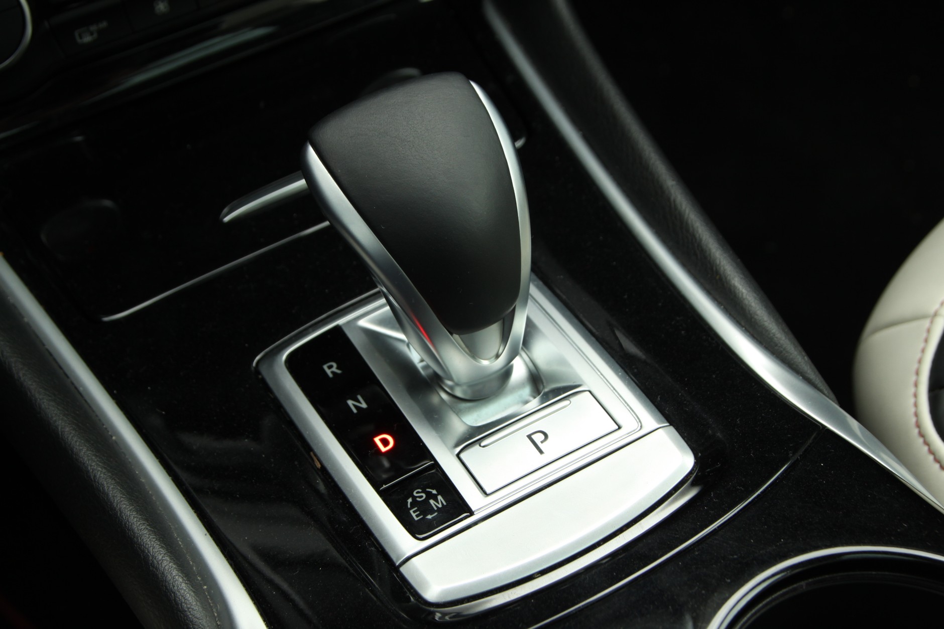 Infiniti Q30 2.2d DCT AWD