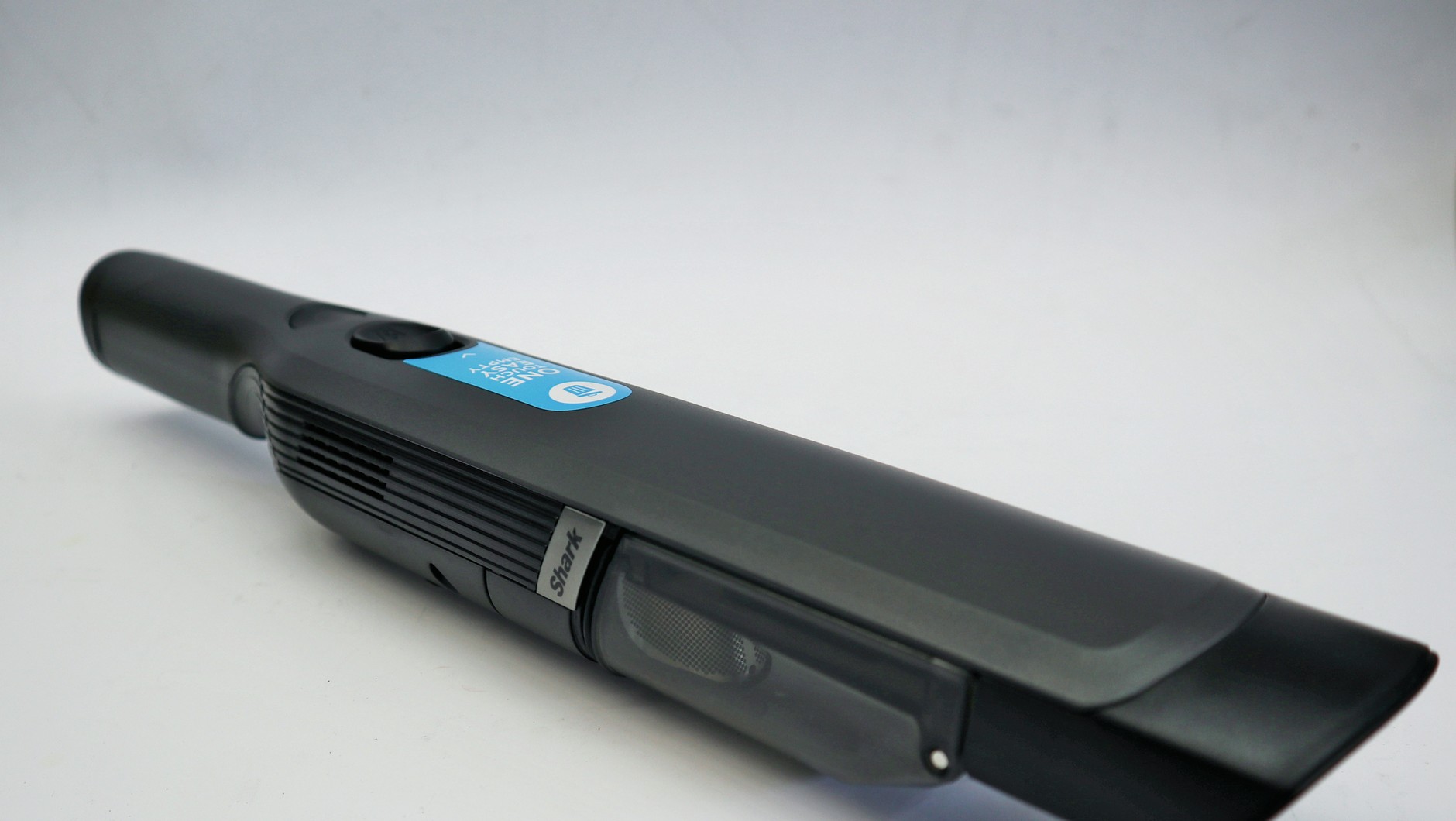 Test odkurzaczy do auta: Shark WV200EU