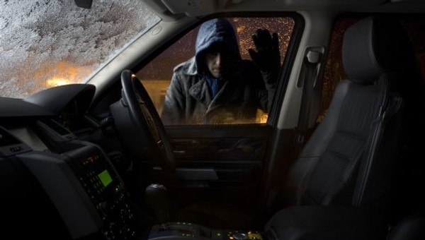 Kradli drogie auta i wpadli