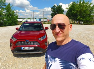 Nowa Toyota RAV4 - Robert testuje