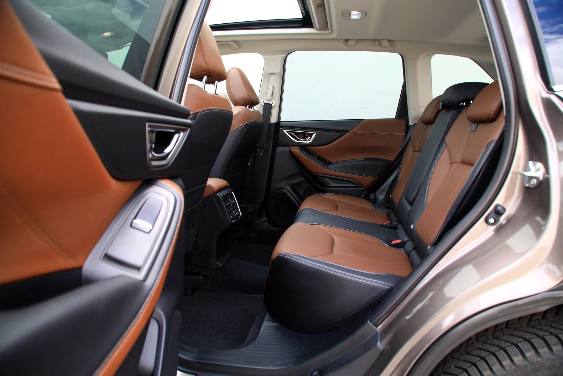 Subaru Forester 2.0 e-Boxer Platinum