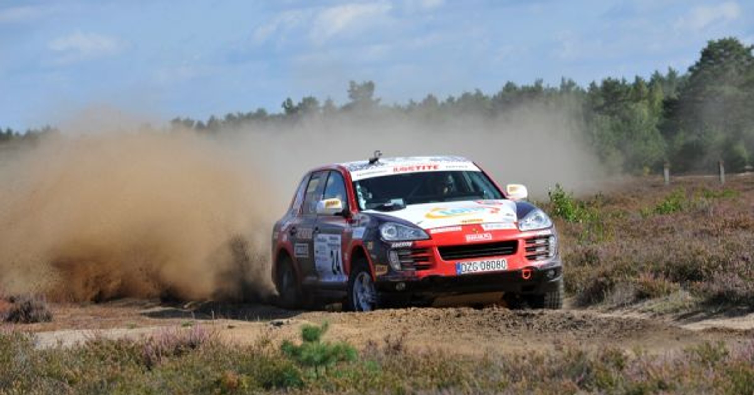 Porsche Cayenne RMF Caroline Team