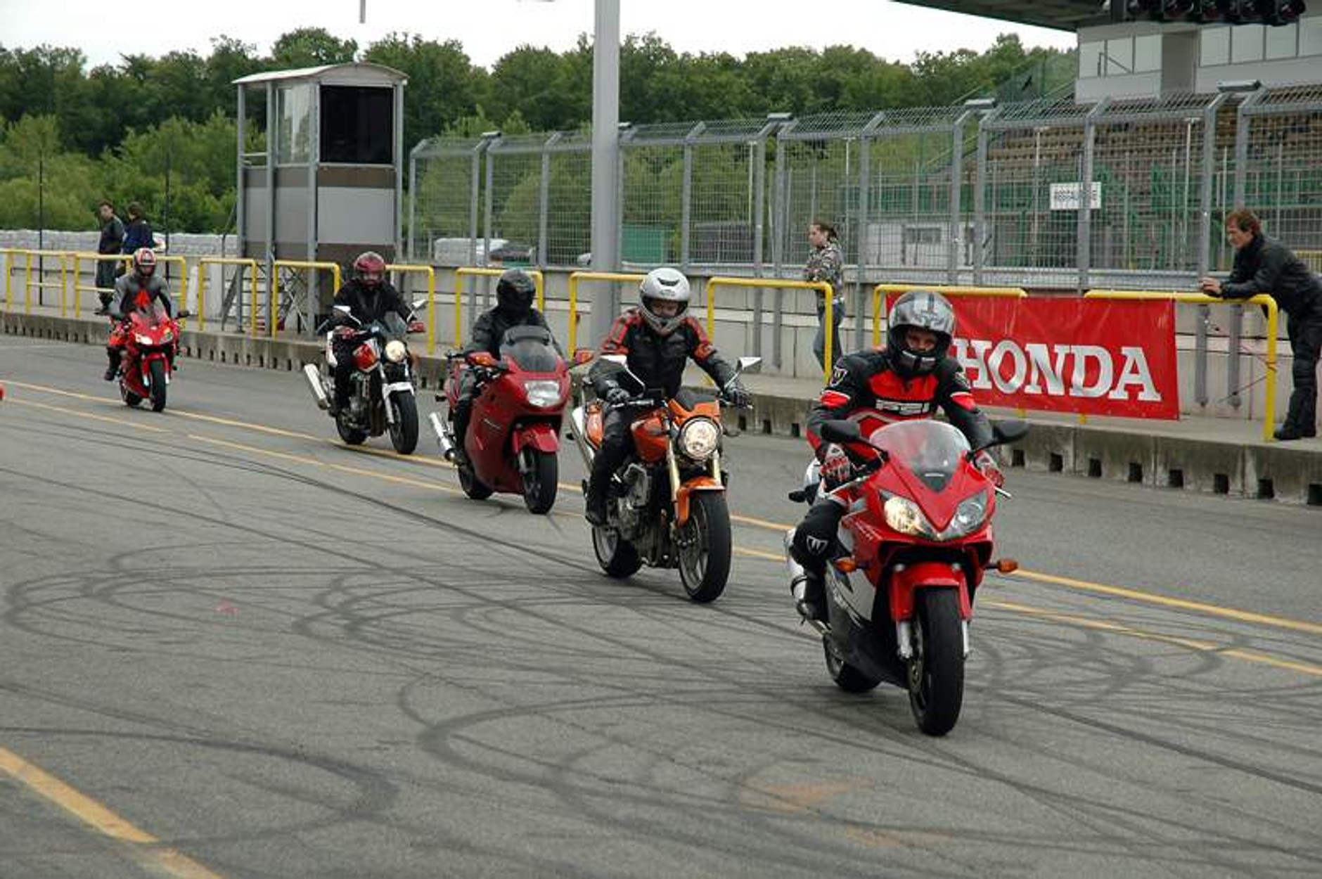 Supermoto Honda Days: nowy CBR600RR na torze