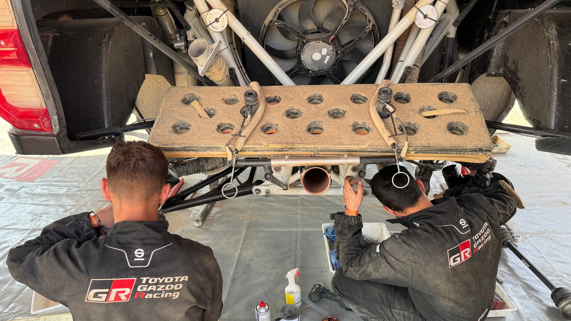 Stanowisko Toyota Gazoo Racing na biwaku Rajd Dakar 2025