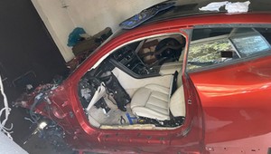 Detektywi namierzyli poszukiwane BMW M850i. Nie nadaje się do jazdy