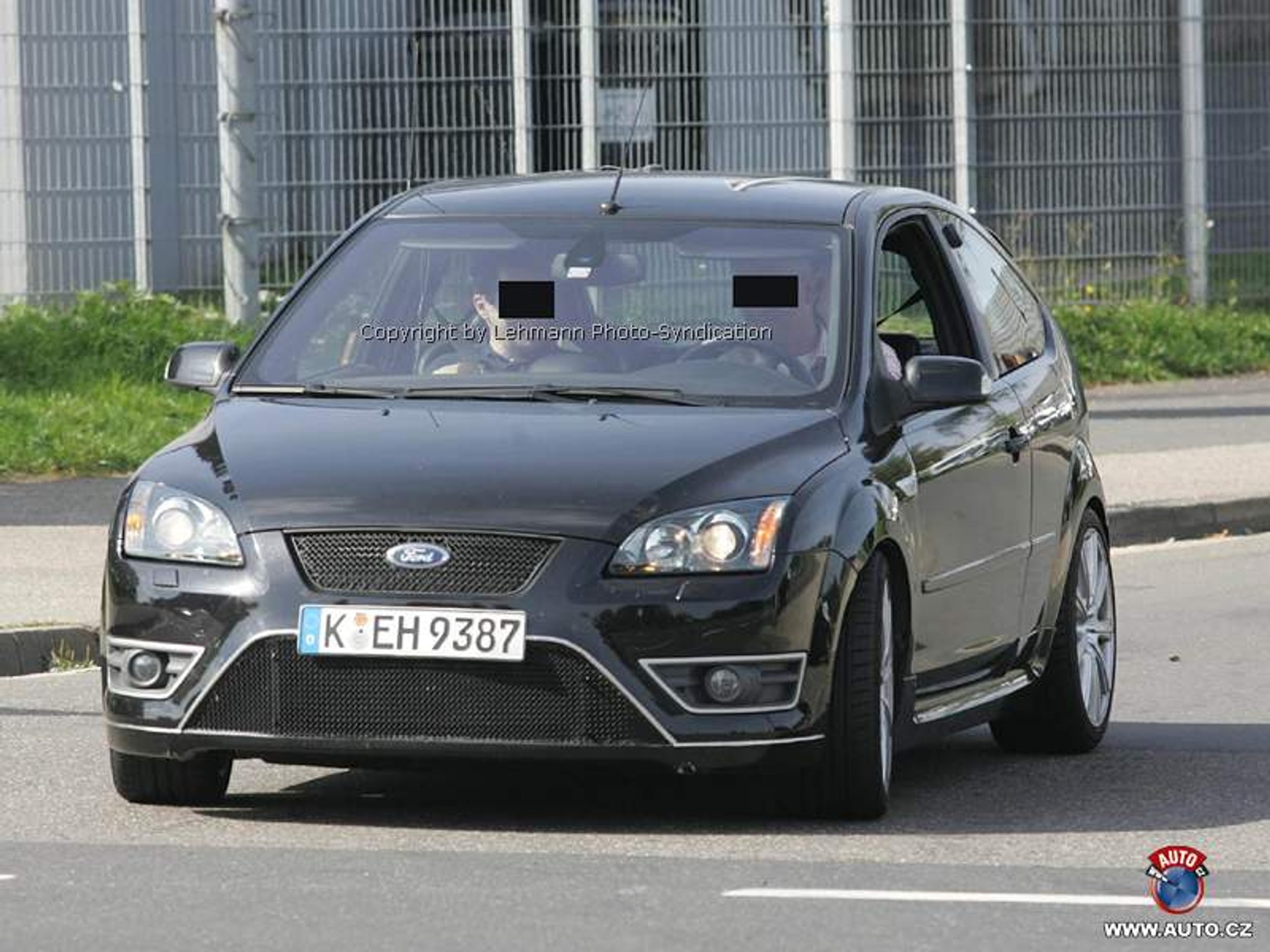 Zdjęcia szpiegowskie: nowy Ford Focus RS