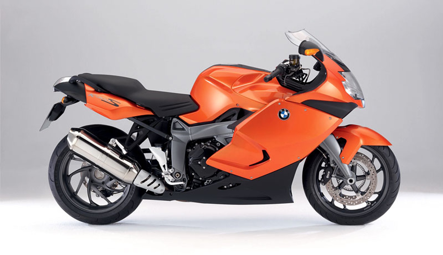 BMW Motorrad 2009: K 1300 S, K 1300 R, K 1300 GT (3x wideo HD!)