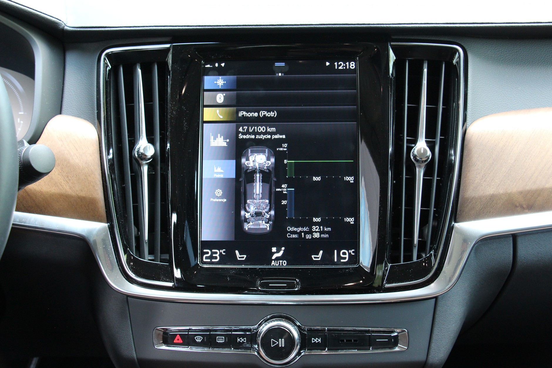 Volvo S90 T8 Inscription – Hybryda nie do oszczędzania