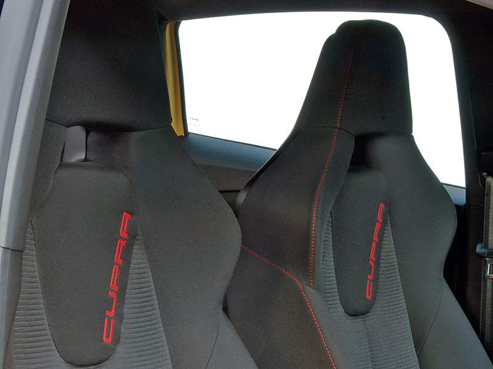 Seat Leon Cupra: pierwsze zdjęcia