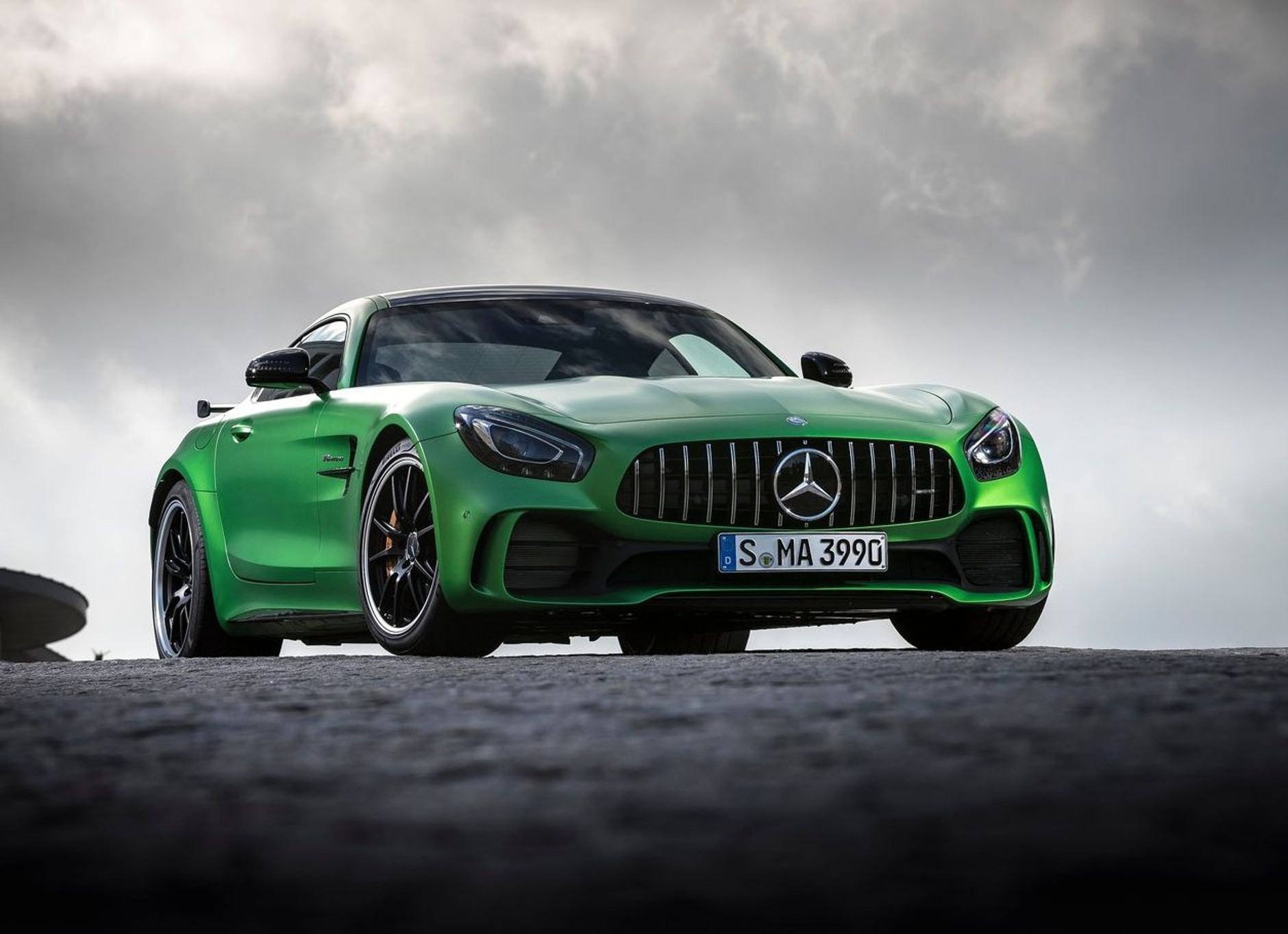 4. Mercedes AMG GT-R