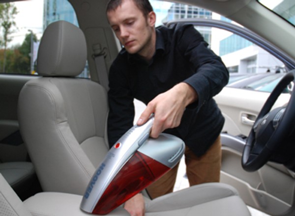 Najpopularniejsze małe odkurzacze do samochodu