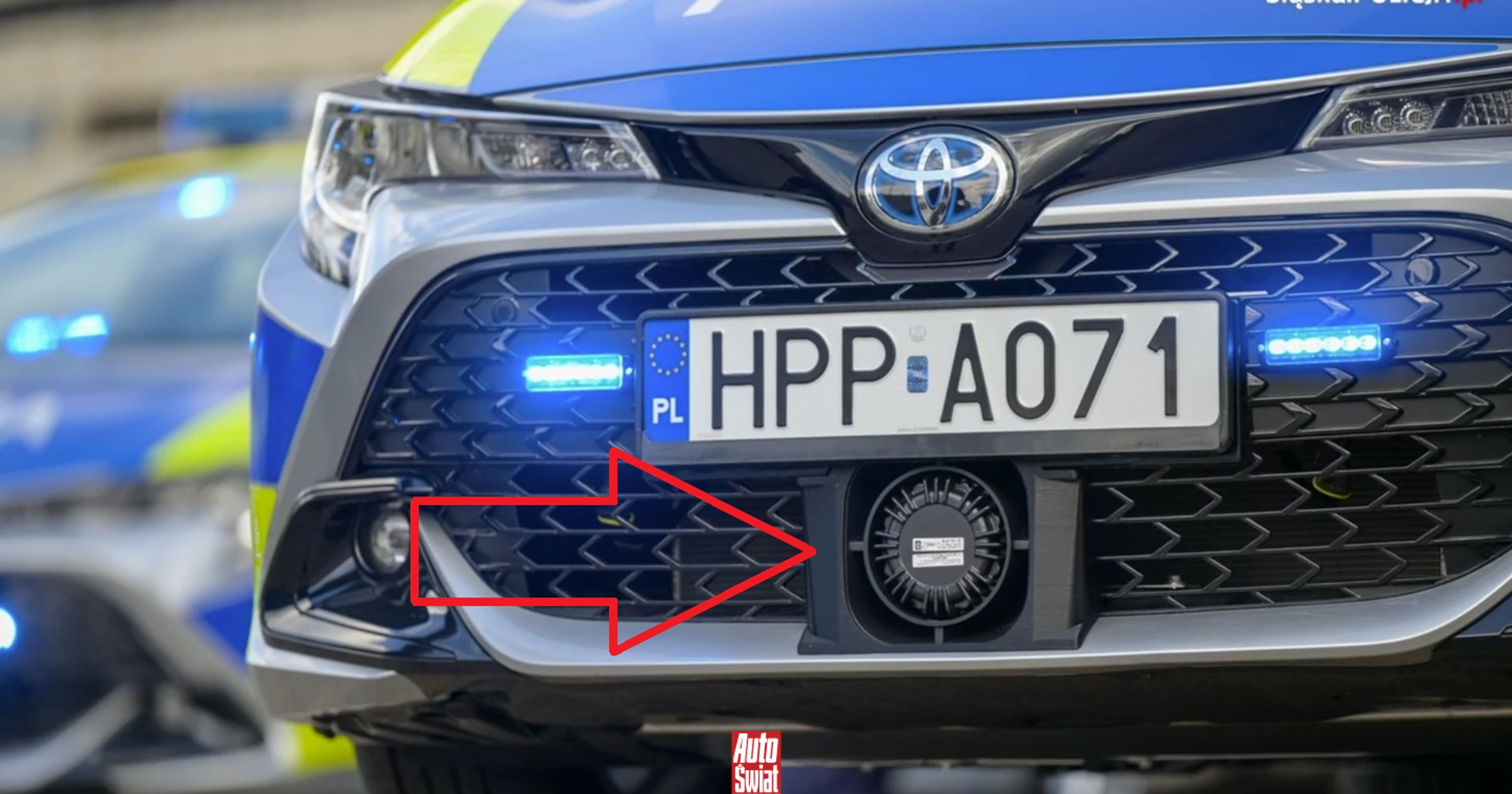 Radiowozy ze skrzynkami w zderzakach już jeżdżą po drogach. Co to takiego?