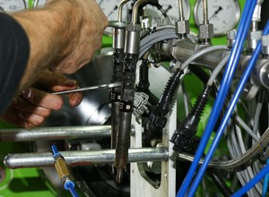 Silnik z bezpośrednim wtryskiem paliwa: jakie są zalety?