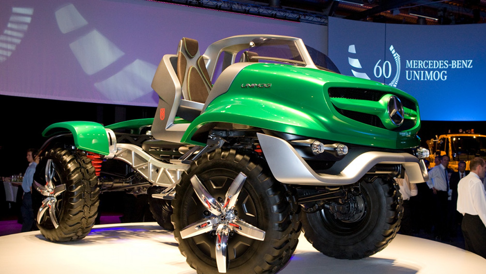 Efektowny Unimog Cabrio na 60-lecie