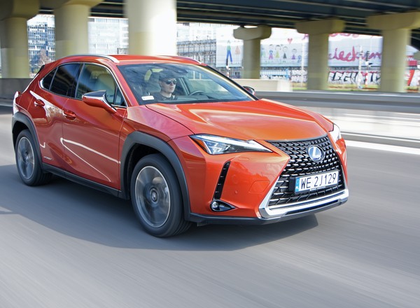 Lexus UX 250h – prestiżowo do miasta