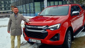 Radosław Przybyt (Country Manager Isuzu Automotive Polska) przy Isuzu D-Max