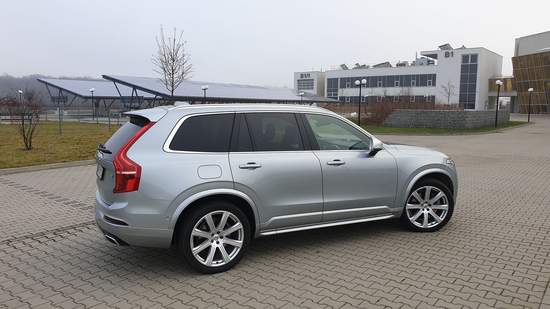 Volvo XC90 – która hybryda będzie lepszym wyborem
