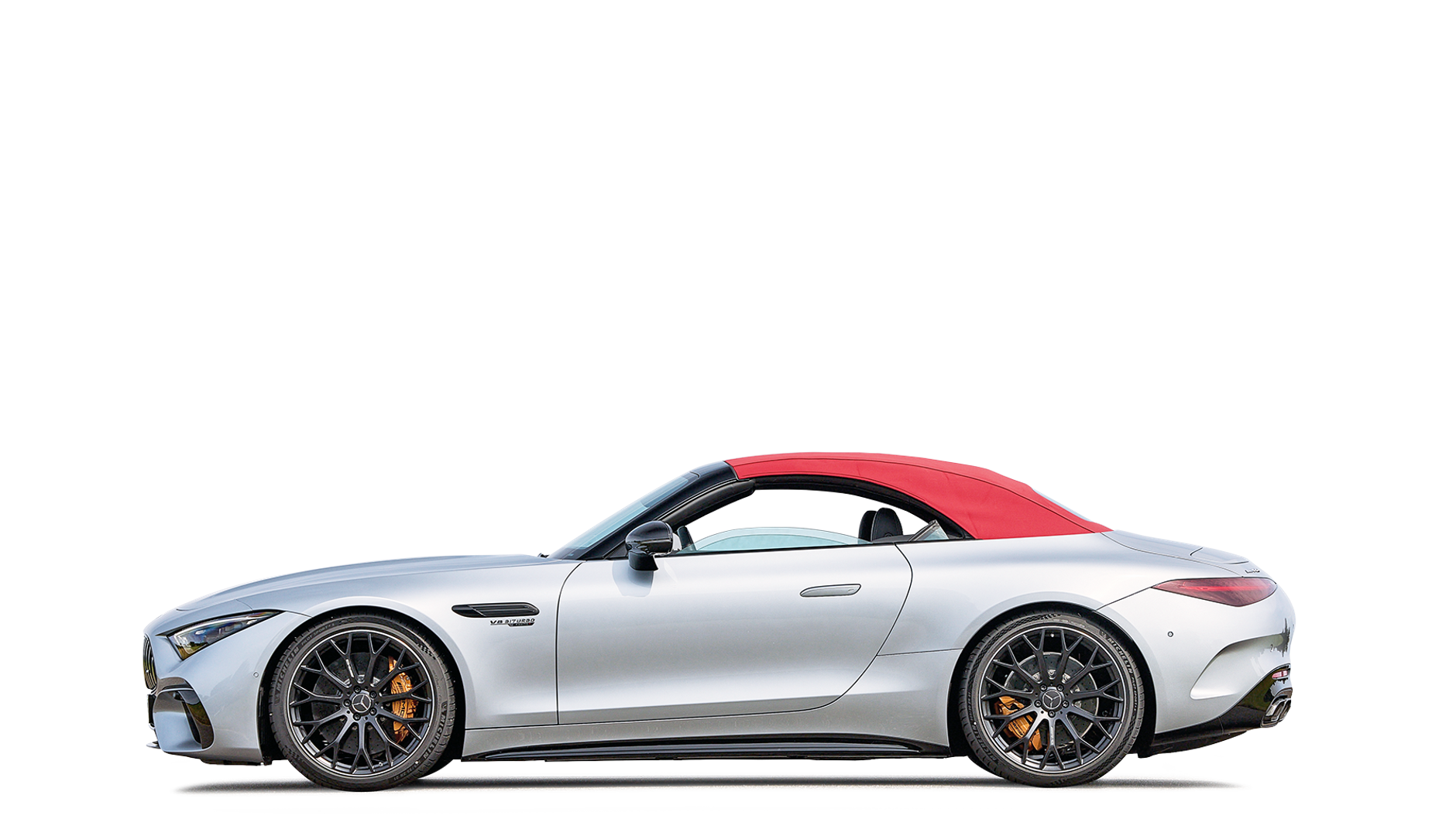 Miękki dach wykonany jak w przeszłości z materiału. Zamknięty dach i tył trochę przypominają Porsche, prawda?