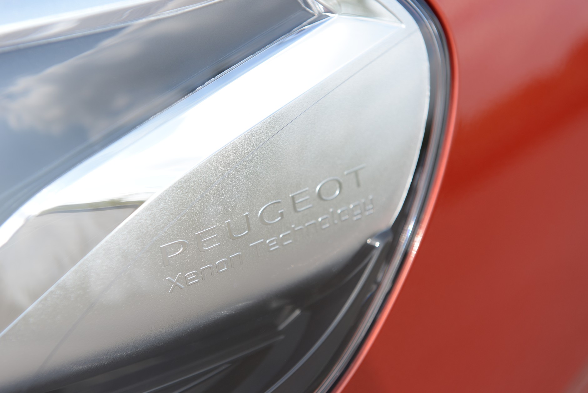 Peugeot Traveller i Toyota Proace