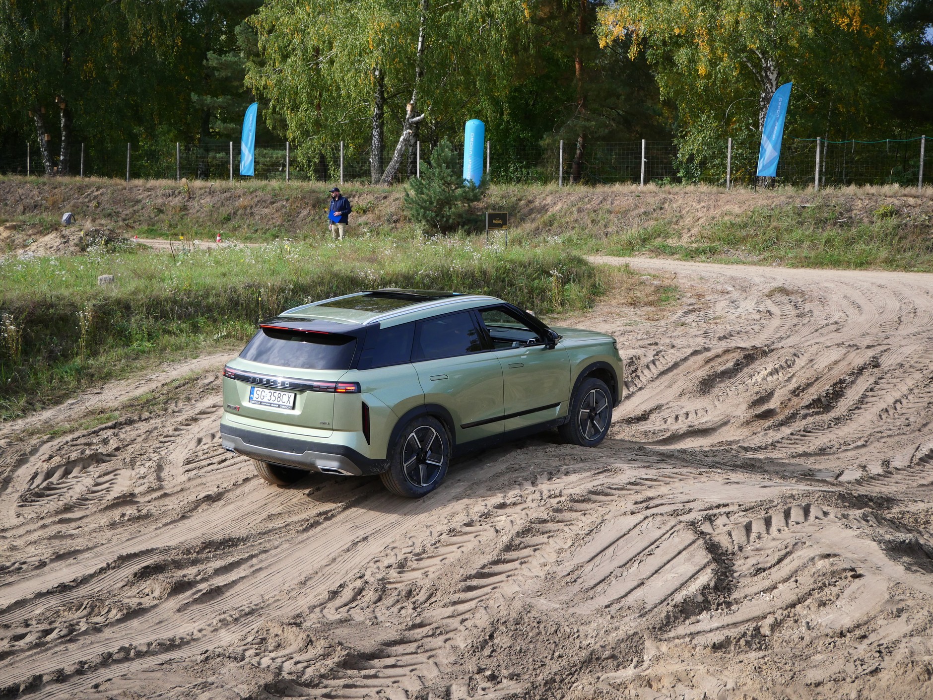 Jaecoo J7 na torze offroadowym