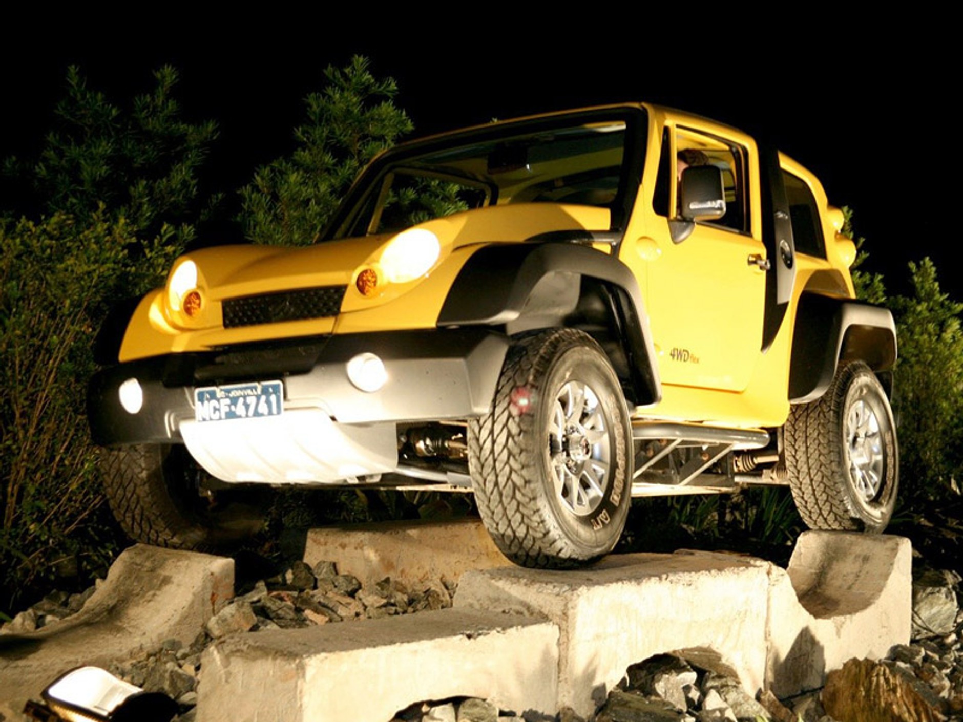 TAC Stark: lekki i zwrotny off-road z Brazylii (+ wideo)