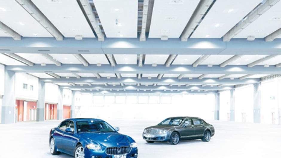 Maserati Quattroporte S kontra Bentley Continental FlyingSpur Speed - Porównanie najszybszych limuzyn świata