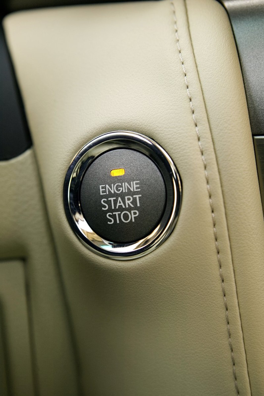 Lexus LX 570 nowa kreacja na temat Land Cruisera