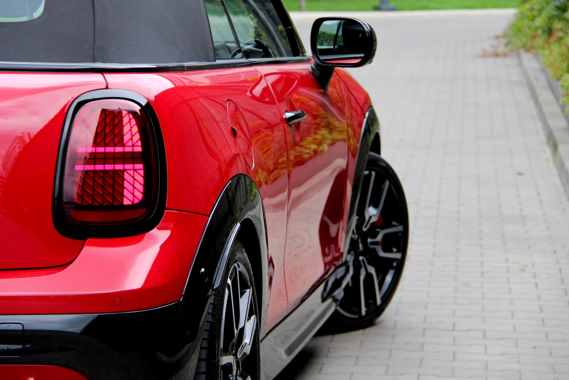 MINI John Cooper Works Cabrio