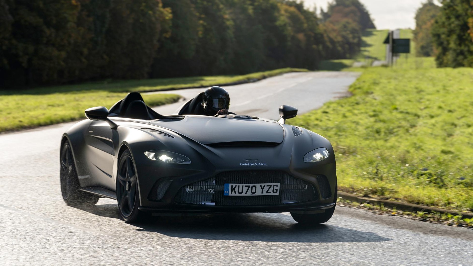 Aston Martin V12 Speedster